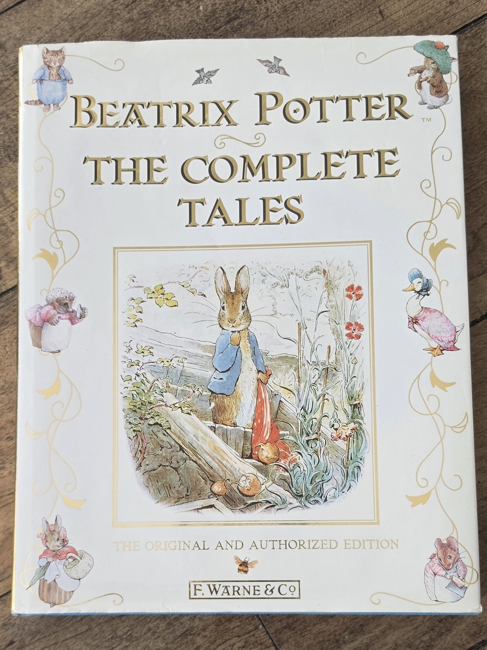 Beatrix Potter The Complete Tales - White/Cream Cover